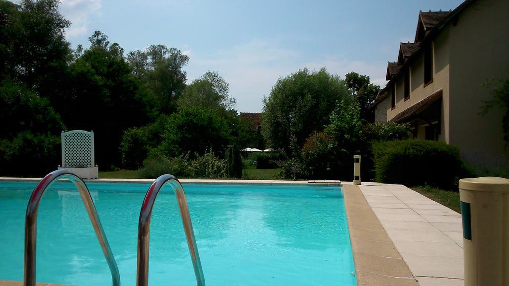 Hotel & Restaurant Le Moulin De Chameron, The Originals Relais Bannegon Exteriör bild