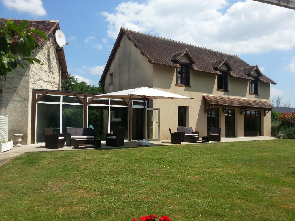 Hotel & Restaurant Le Moulin De Chameron, The Originals Relais Bannegon Exteriör bild